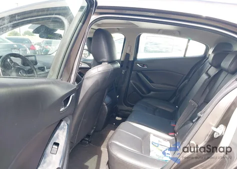 2018 Mazda Mazda3 Touring z USA, uszkodzony, nr VIN 3MZBN1L31JM182390